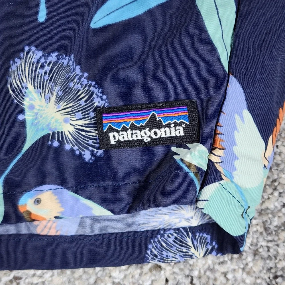 Patagonia Baggies Lights Mens Small Navy Parrot Print Recycled Nylon Excellent